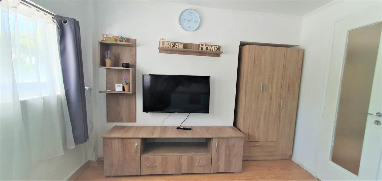 Vacation Studio Oropos Nea Palatia Exterior photo